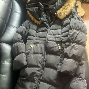 Laundry By Shelli Segal woman’s size XS Puffer Coat with Faux Fur Hood